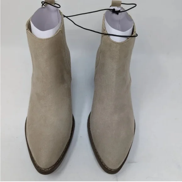 Universal Thread Briar Ankle Booties Light Taupe - Picture 6 of 9